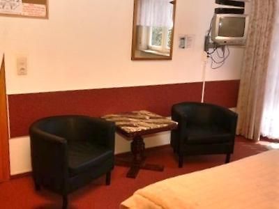 Hotel Haus Sonnenhügel Wilhelmsdorf Zimmer foto